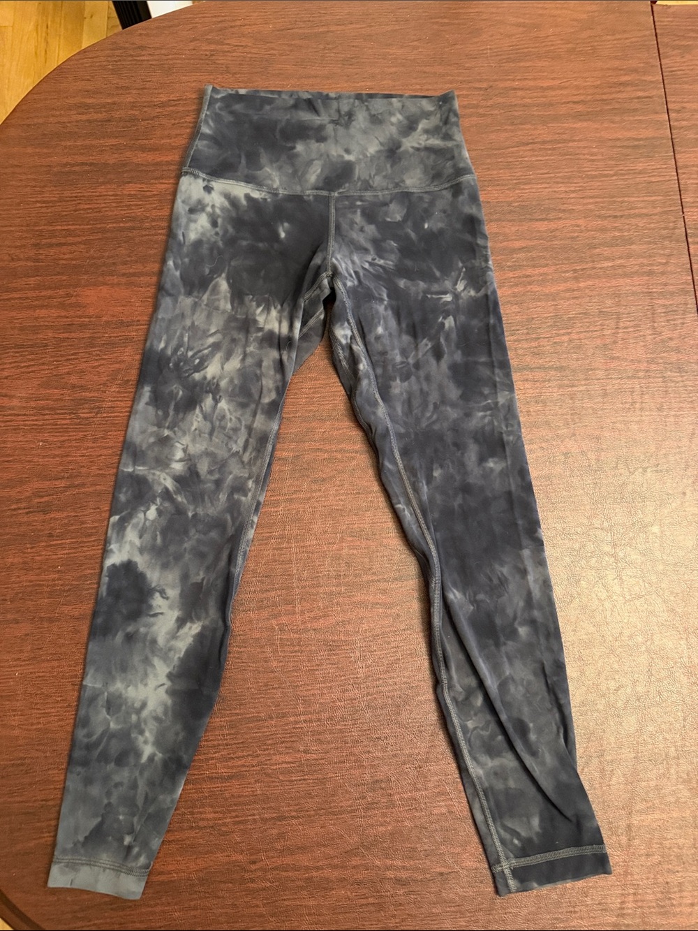 Lululemon align leggings - Picture 3 of 3